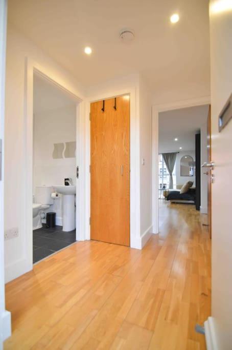 Cosy, Centrally Located Studio With Gated Parking! Loughborough Buitenkant foto